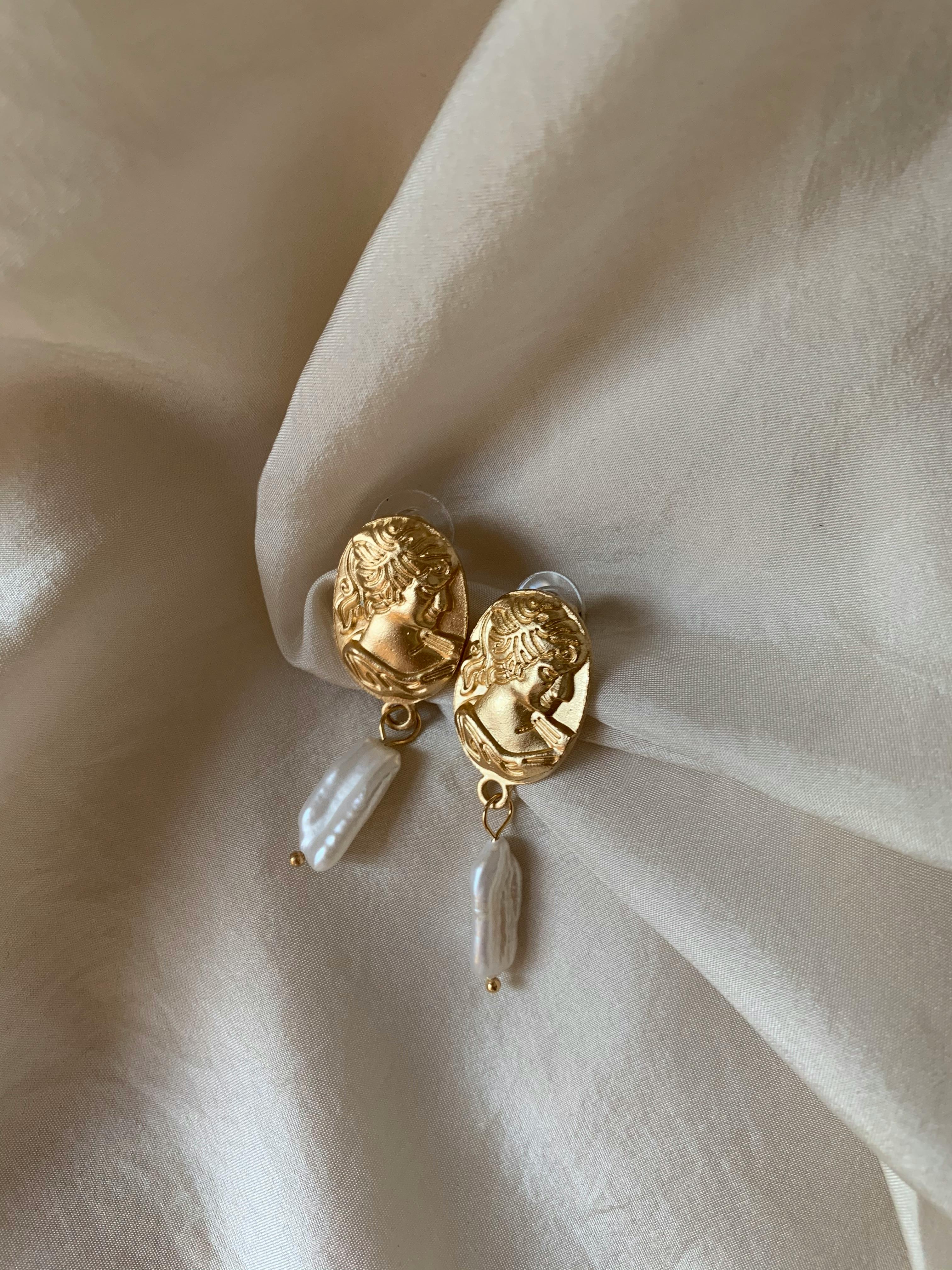 CLASSICAL CAMEO PEARL DROPS